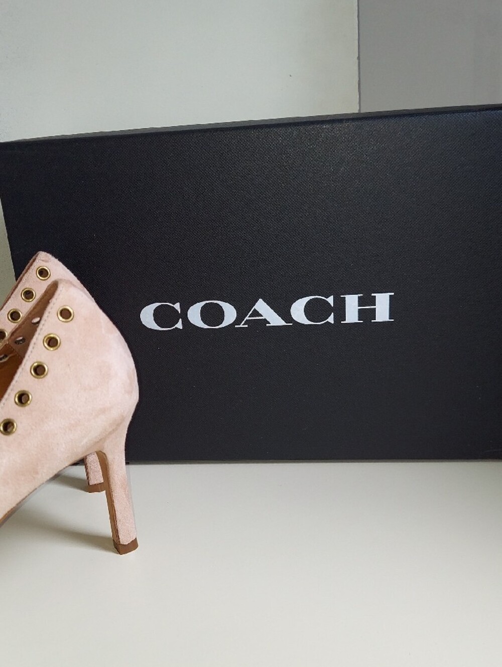 Coach Varick Suede Pale Blush Pointed Toe Grommet Pump Stiletto Heels Size 10 - Picture 13 of 13